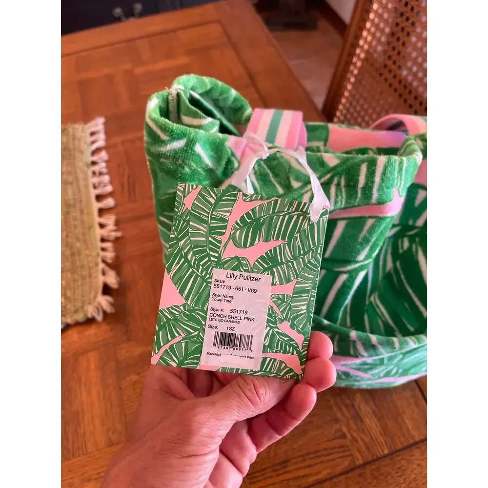 Lilly Pulitzer Towel Tote, Conch shell Pink